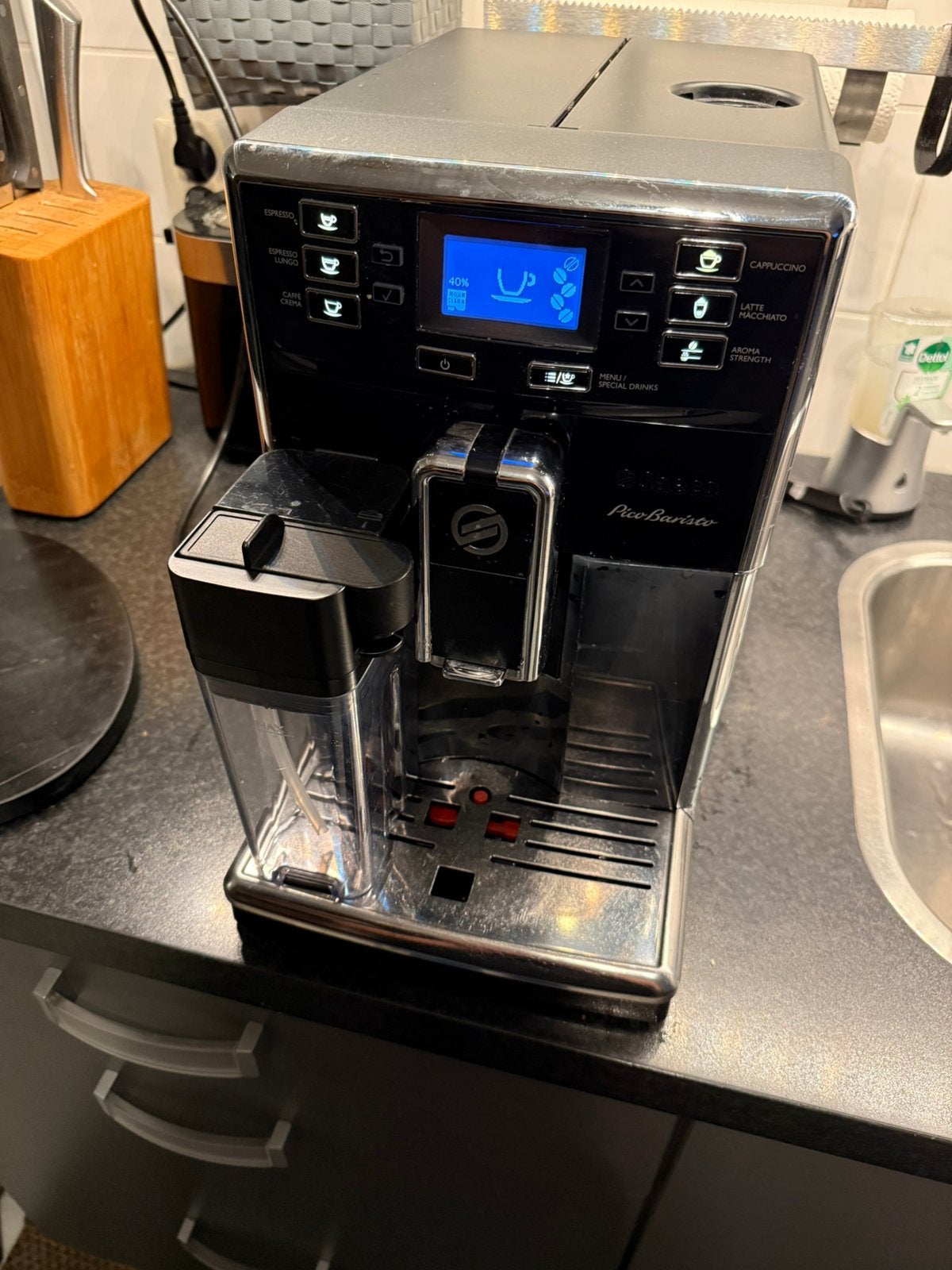 Saeco PicoBaristo HD8925 | Luxe volautomaat met melkres, Witgoed en Apparatuur, Ophalen, Afneembaar waterreservoir, 10 kopjes of meer