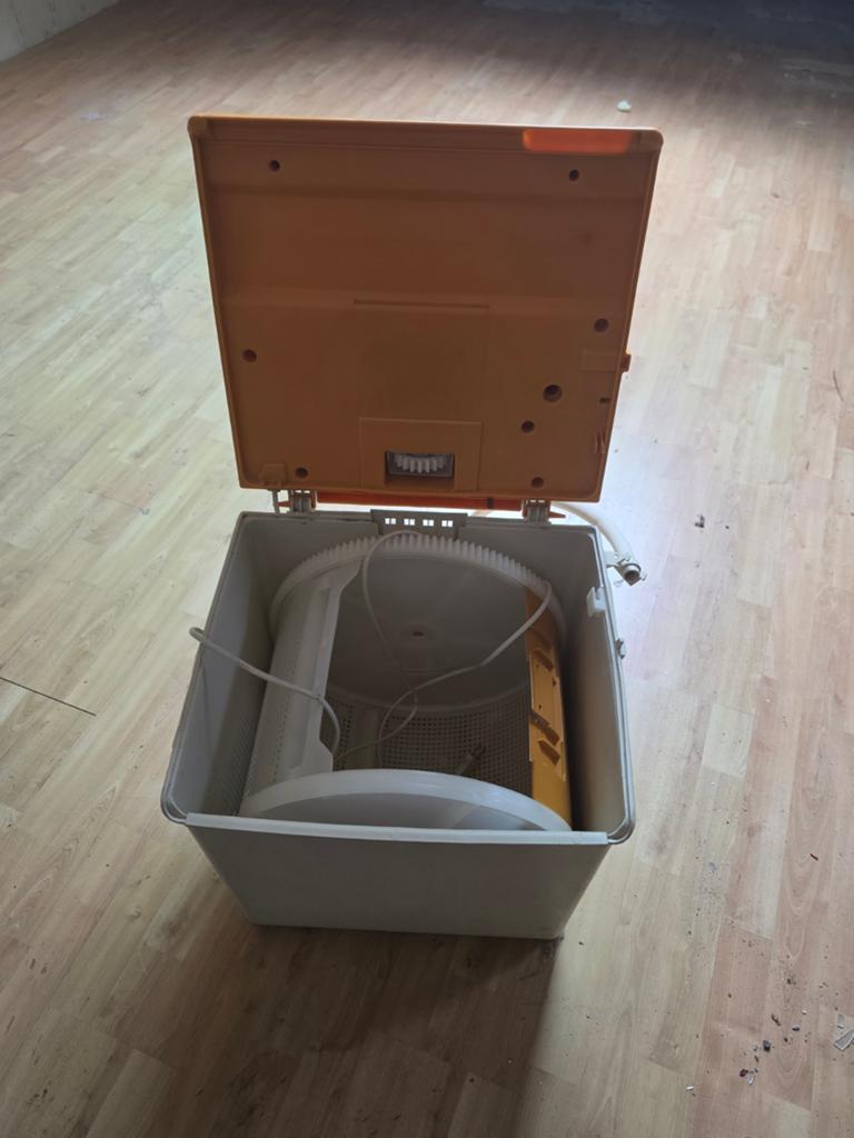 Mini camping wasmachine, Minder dan 4 kg, Ophalen, Minder dan 1200 toeren, Minder dan 85 cm