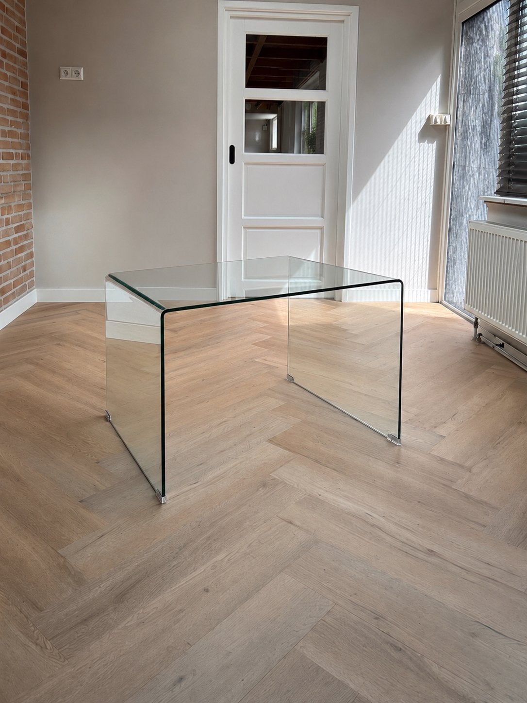 Glazen bureau, Ophalen, Zo goed als nieuw