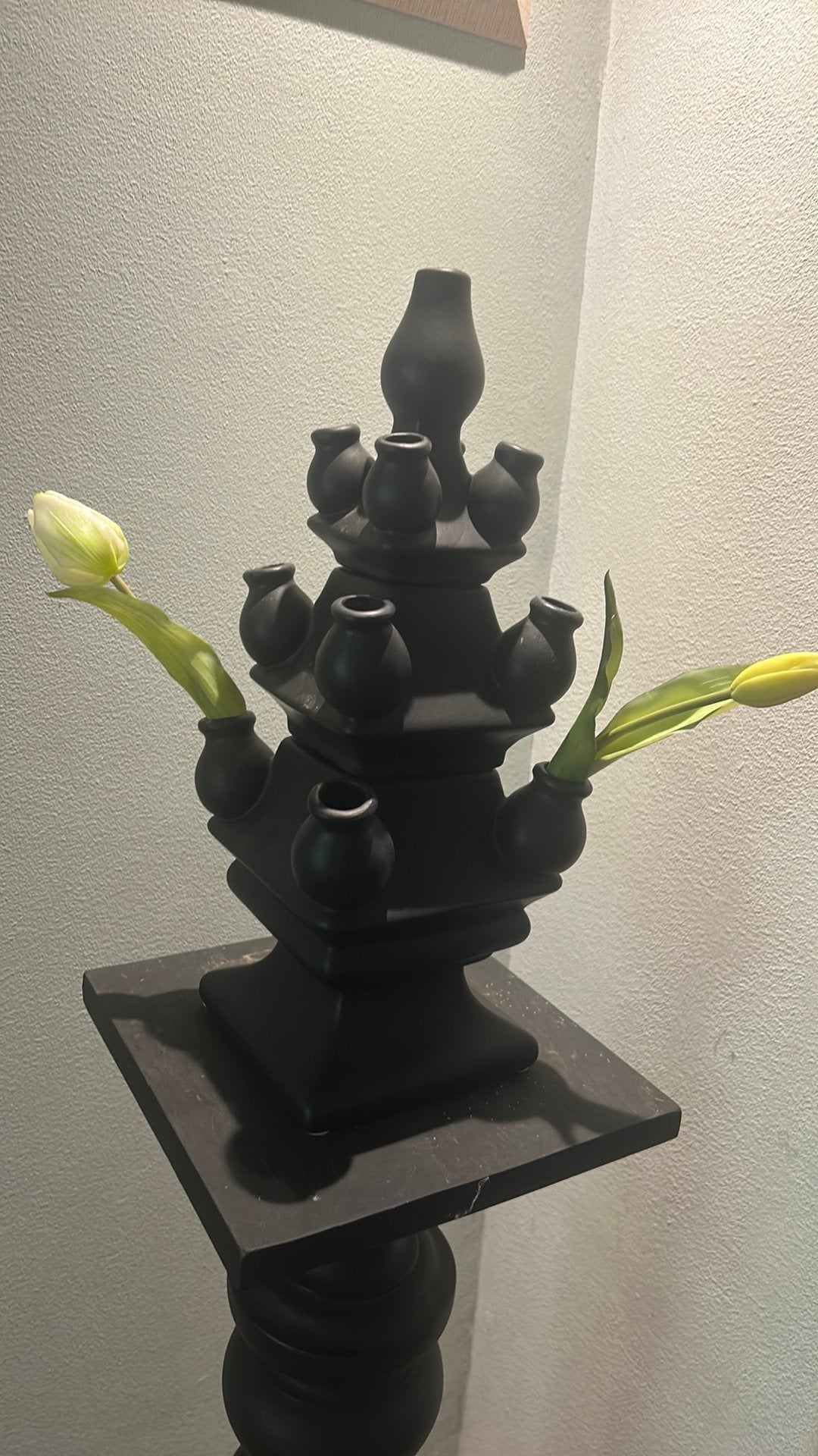 Matzwarte tulpenvaas, Ophalen of Verzenden, Zo goed als nieuw, Overige materialen, Waterornament