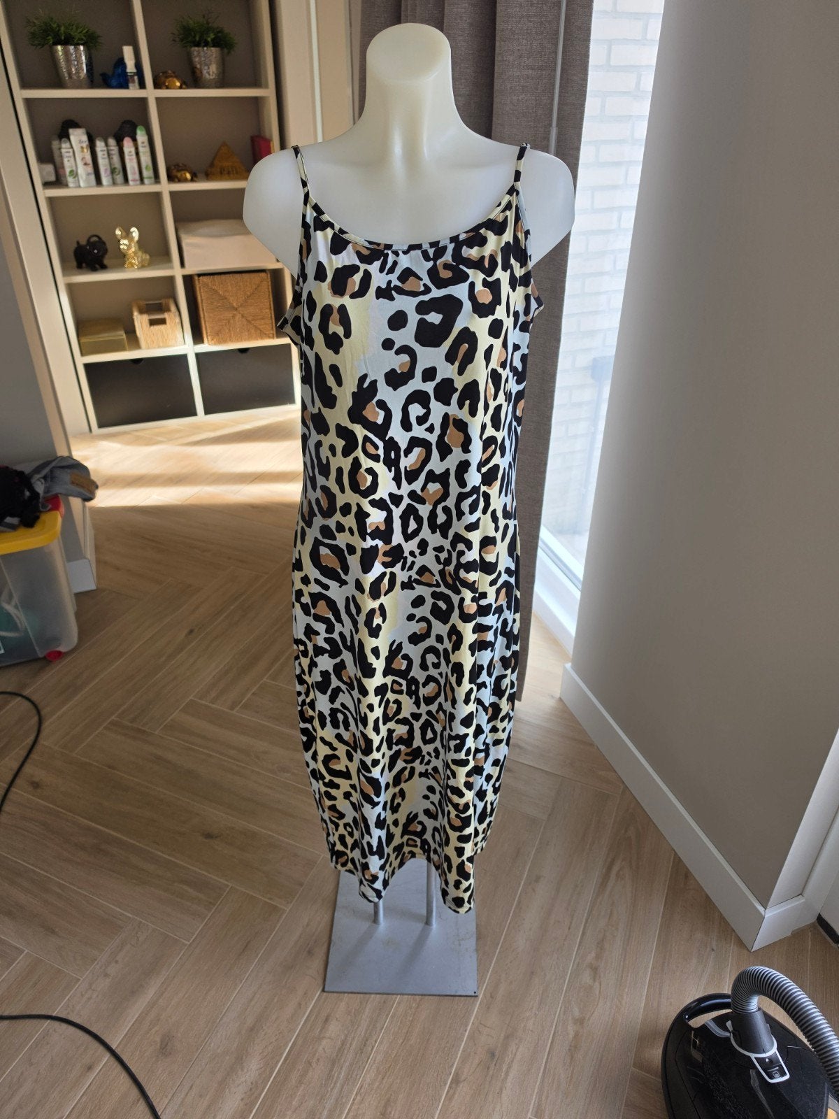 Panter jurk maat xl 44 met verstelbare bandjes zomer

Zie oo, Kleding | Dames, Meerkleurig, Zalando, Maat 42/44 (L), Ophalen of Verzenden
