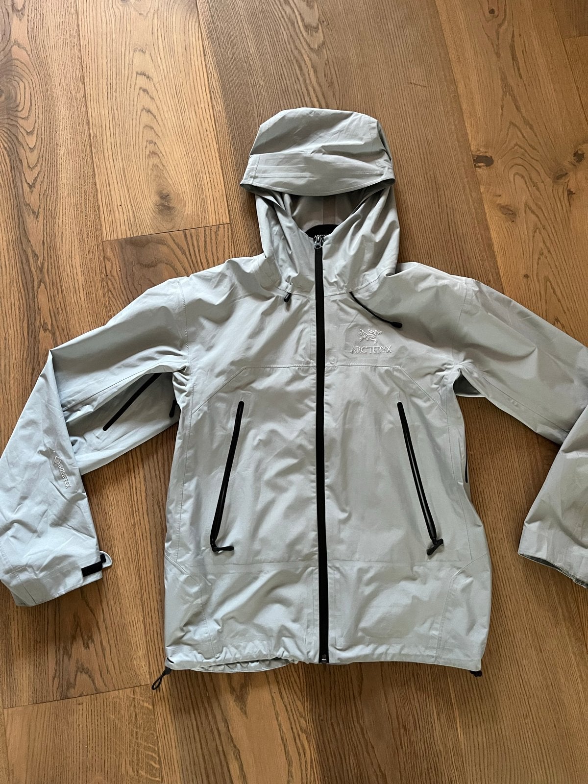 Arc'teryx Beta Jacket - Waterdicht & Winddicht - Maat S, Ophalen of Verzenden, Zo goed als nieuw, Grijs
