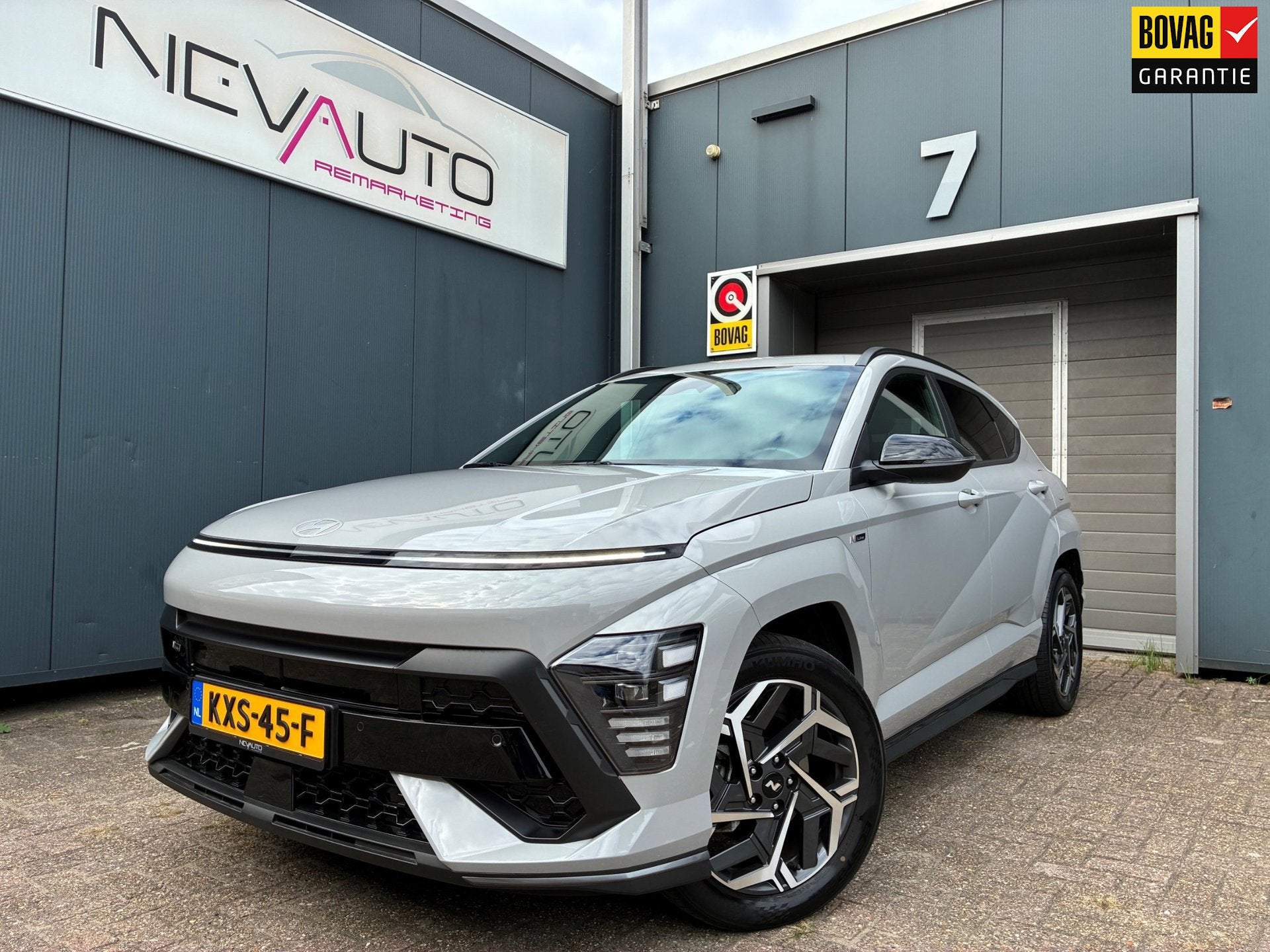 Hyundai KONA 1.6 GDI HEV N-Line FULL HYBRID 140PK, Auto's, 12 maanden, Stof, Gebruikt, Bedrijf