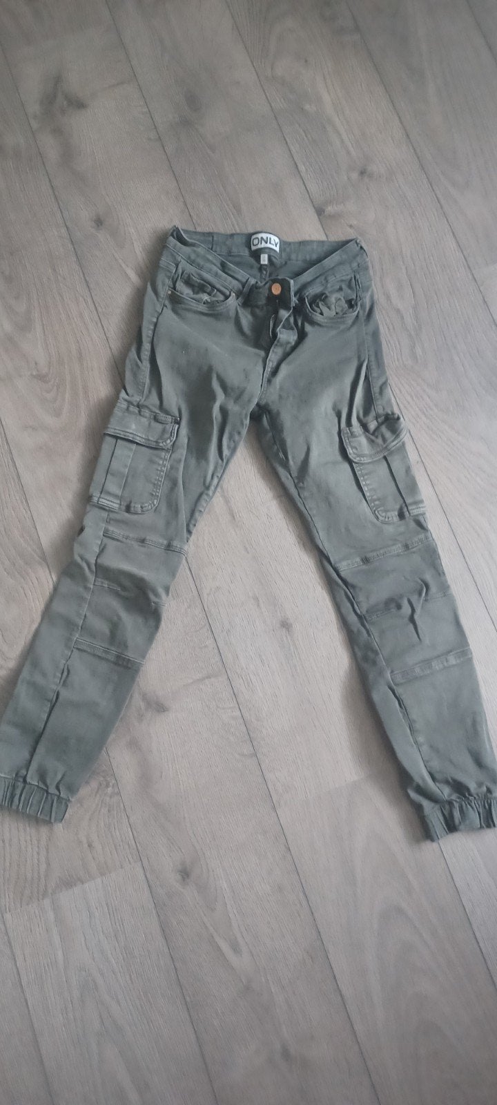 Only cargo broek maat 38/40 (M) in het groen, Maat 38/40 (M), Only, Ophalen of Verzenden, Lang