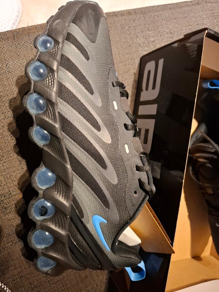 Nike Air Max Plus TN Sneakers - Zwart/Blauw, Kleding | Heren, Schoenen, Ophalen of Verzenden
