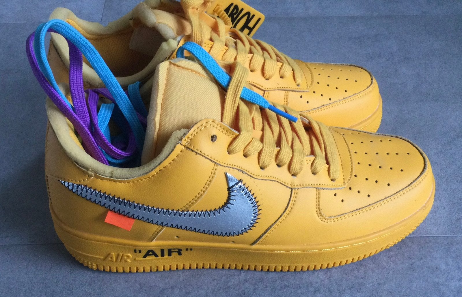 Nike Air Force 1 Low Off-White U Gold, Kleding | Heren, Schoenen, Zo goed als nieuw, Ophalen of Verzenden