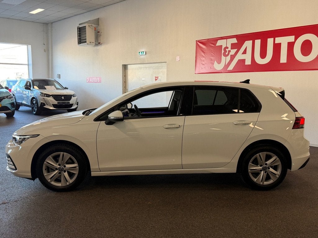 Volkswagen GOLF 1.0 TSI Business, CP NAVIGATIE, CRUISE, LED,, Auto's, Voorwielaandrijving, Gebruikt, Alcantara, Wit