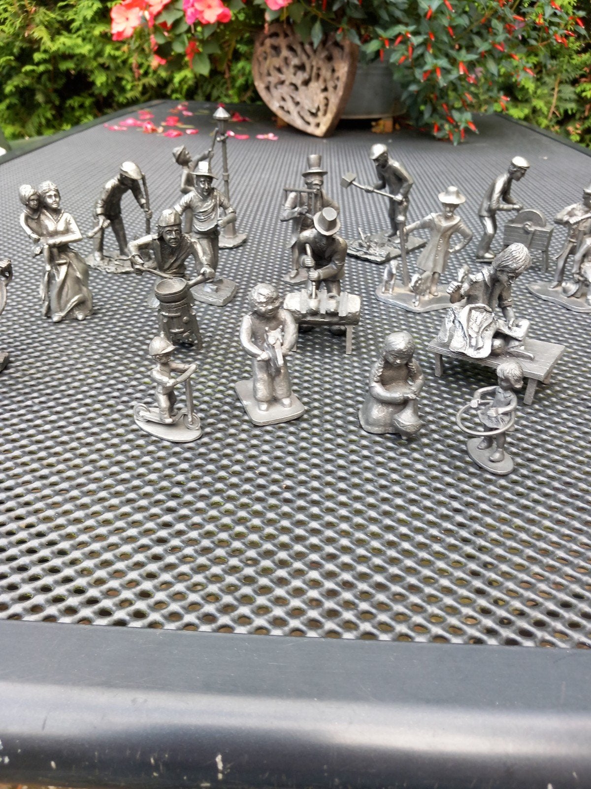 verzameling van 18 tinnen figuren ambachten en kinderspelen, Antiek en Kunst, Ophalen of Verzenden