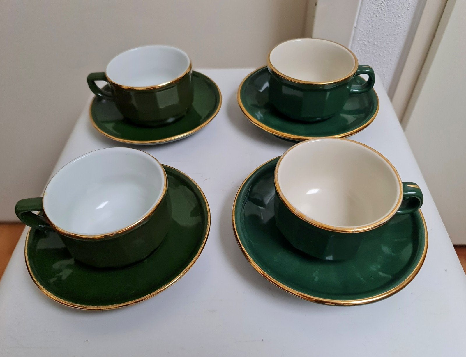 Vintage kop en schotels  Apilco & Revol -racing groen mooi, Huis en Inrichting, Keuken | Servies, Ophalen, Gebruikt, Overige merken