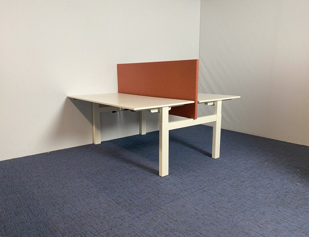 2 x Bench Bureau Vepa (slinger), wit blad/frame, 160x170 cm., Ophalen, 160 cm, Gebruikt, In hoogte verstelbaar