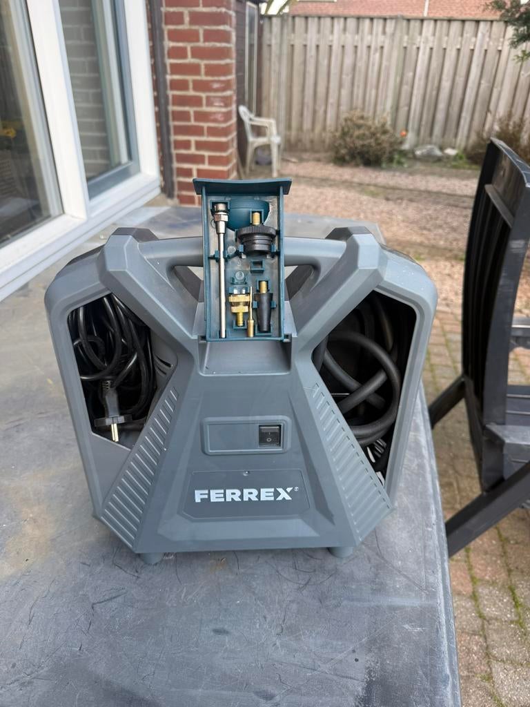 Compressor, Minder dan 25 liter, Ophalen of Verzenden, Zo goed als nieuw, Minder dan 200 liter/min