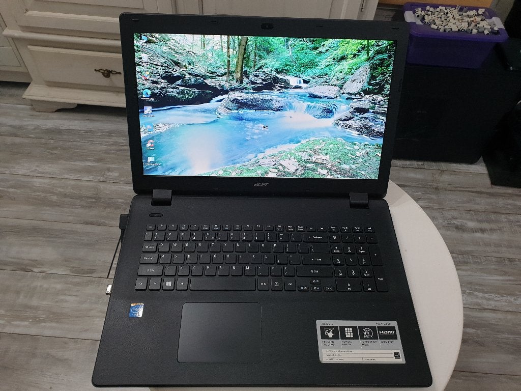 Acer Aspire ES1-711, Ophalen, HDD, 2 tot 3 Ghz, Qwerty