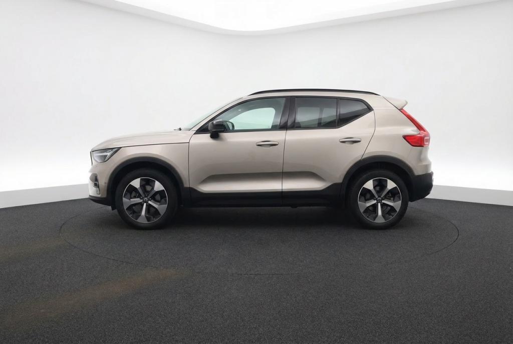Volvo XC40 2.0 B3 MHEV Ultimate Dark Pano l Harman l Memory, Auto's, Volvo, Automaat, 15 km/l, Gebruikt, Zwart