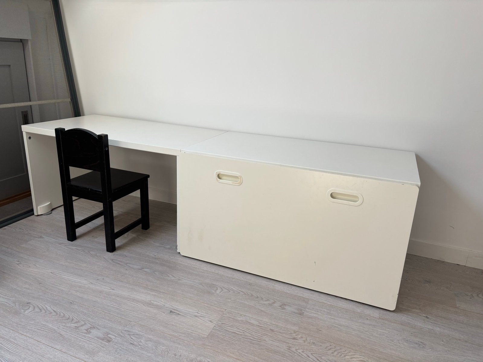 Ikea Smastad speelgoedkist met bank, bureau en stoel, Ophalen, Gebruikt, Stoel