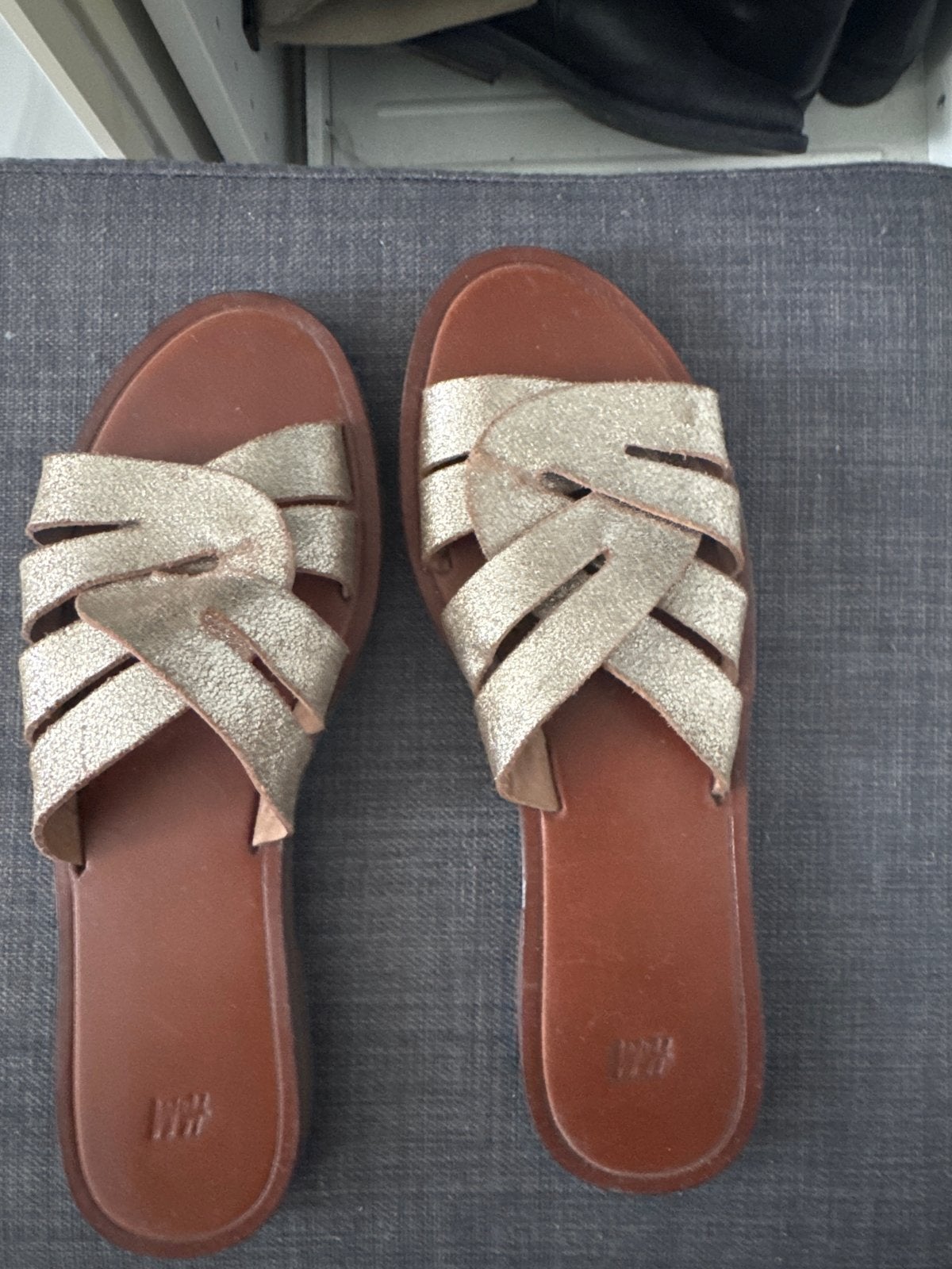 Gouden slippers maat 39, Overige kleuren, Gedragen, Ophalen, Slippers