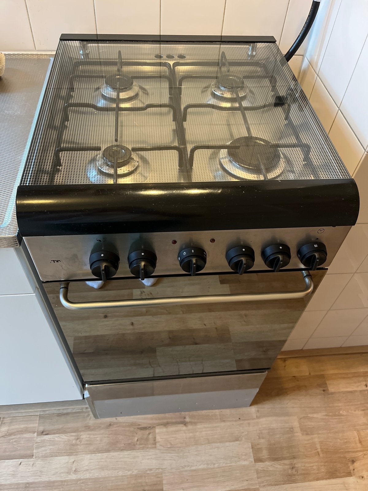 Etna Vrijstaand Gasfornuis met Oven, Witgoed en Apparatuur, Gebruikt, 60 cm of meer, Gas, Vrijstaand