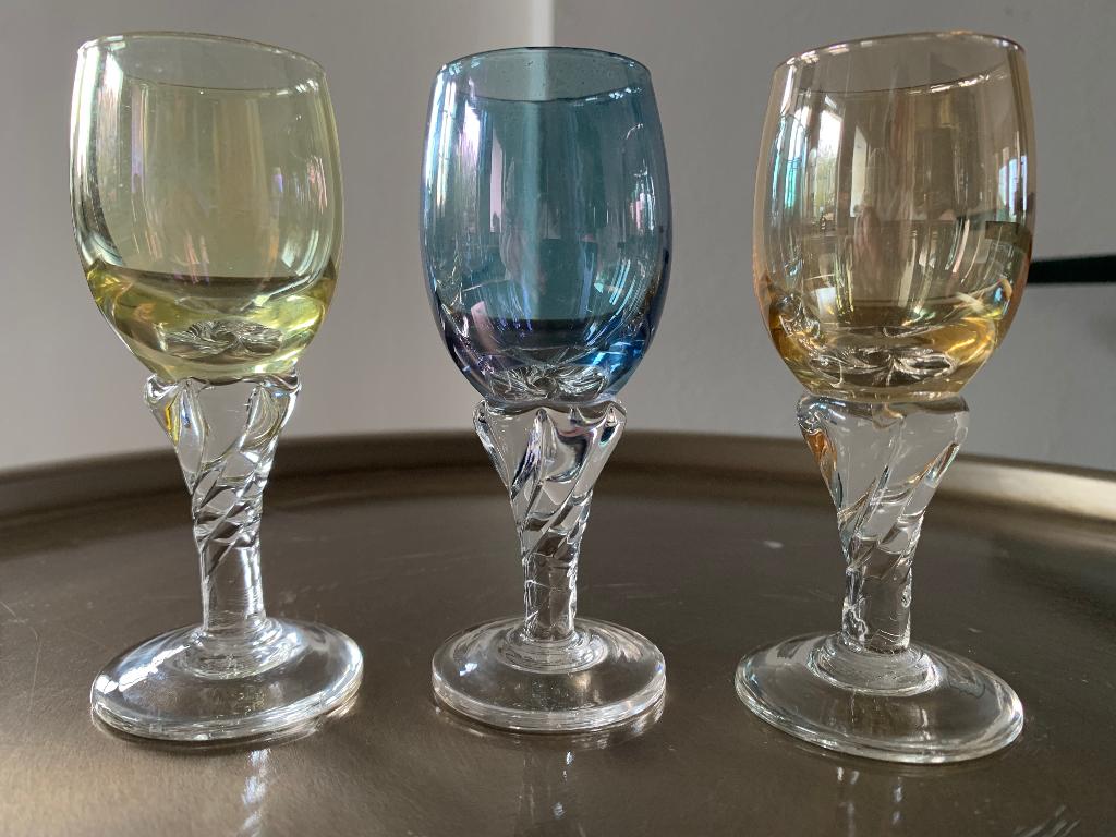 Murano gekleurde borrelglaasjes 3 stuks vintage, Antiek en Kunst, Antiek | Glas en Kristal, Ophalen of Verzenden