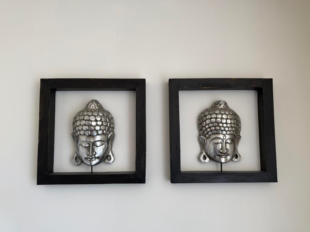 Zilveren boedha’s in houten lijst, Ophalen of Verzenden, Zo goed als nieuw, Hout, Minder dan 50 cm