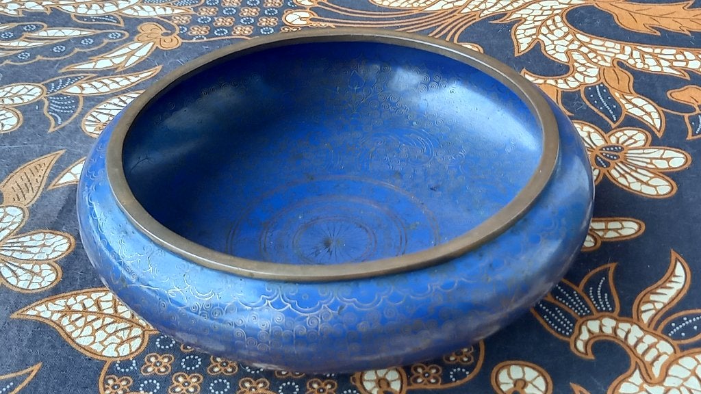 Mooie originele Chinese schaal van blauw cloisonne 21 cm., Blauw, China, Ophalen of Verzenden, Handgemaakt