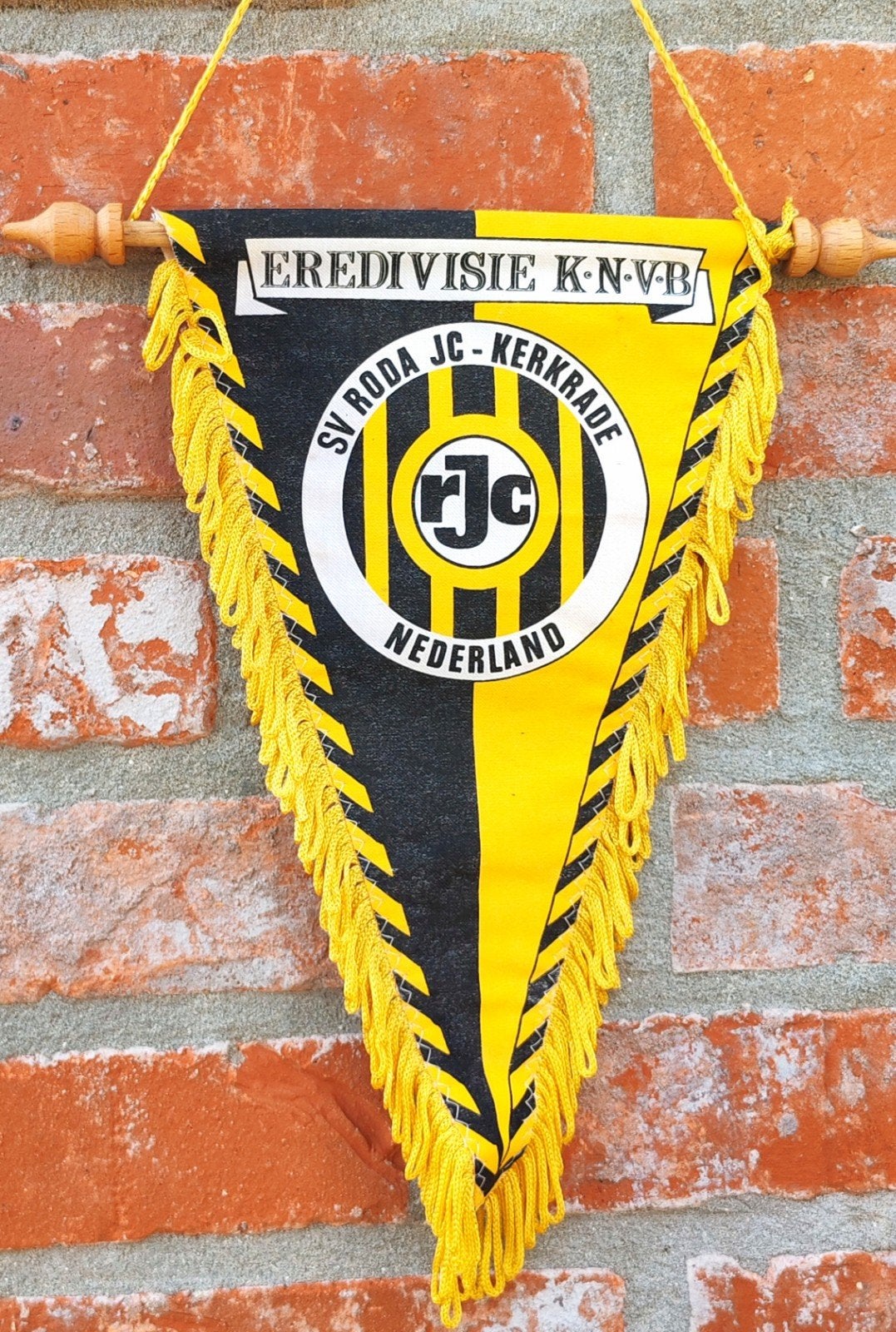 1980s Roda JC Kerkrade prachtige vintage vaan, Verzamelen, Ophalen of Verzenden, Zo goed als nieuw, Roda JC, Vaantje of Sjaal