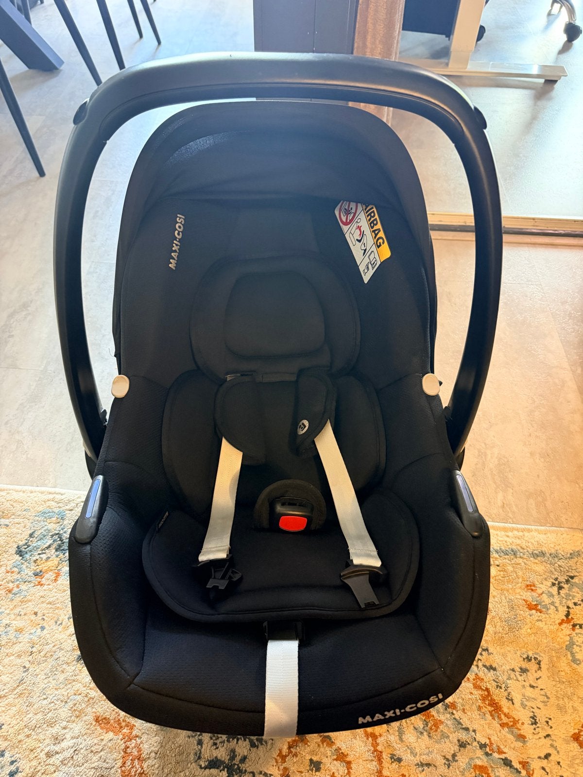 Maxi-Cosi Cabriofix i-Size autostoel - Zwart, Ophalen, Autogordel of Isofix, Zijbescherming, Zo goed als nieuw