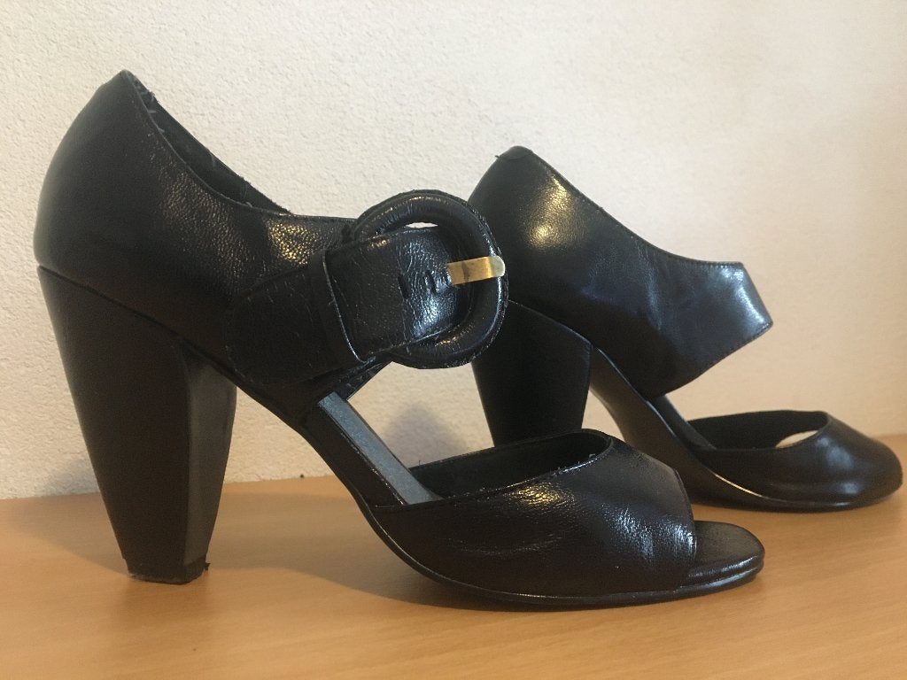 Manfield. Zwarte sandalen. Maat 38, Zwart, Zo goed als nieuw, Manfield, Sandalen of Muiltjes