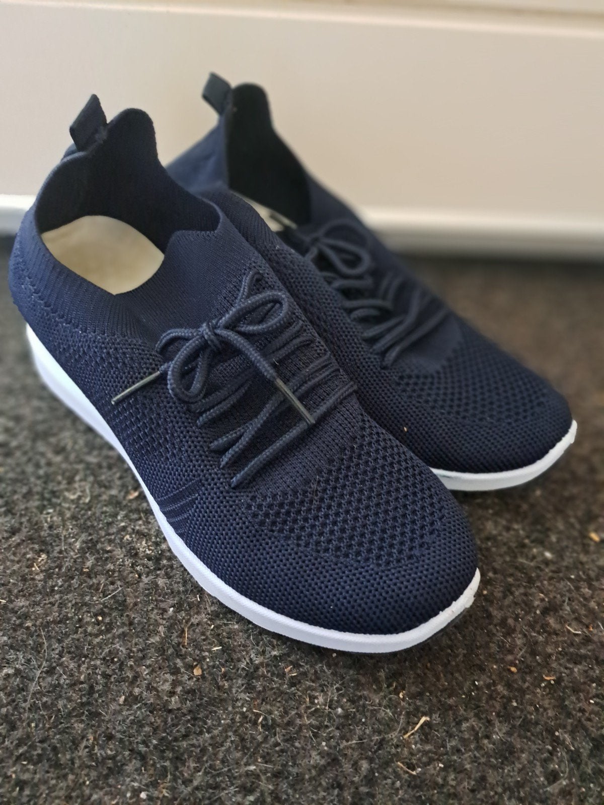 Donkerblauwe Sneakers Maat 40 - Zo goed als nieuw, Ophalen of Verzenden, Zo goed als nieuw, Blauw, Sneakers of Gympen