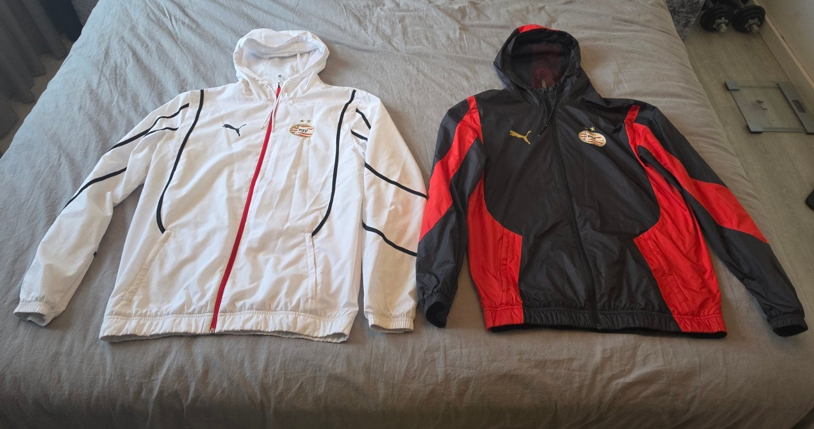 2x Puma PSV Eindhoven Pre-Match Jassen Maat M - ZGAN, Sport en Fitness, Voetbal, Maat XS of kleiner, Ophalen of Verzenden, Zo goed als nieuw
