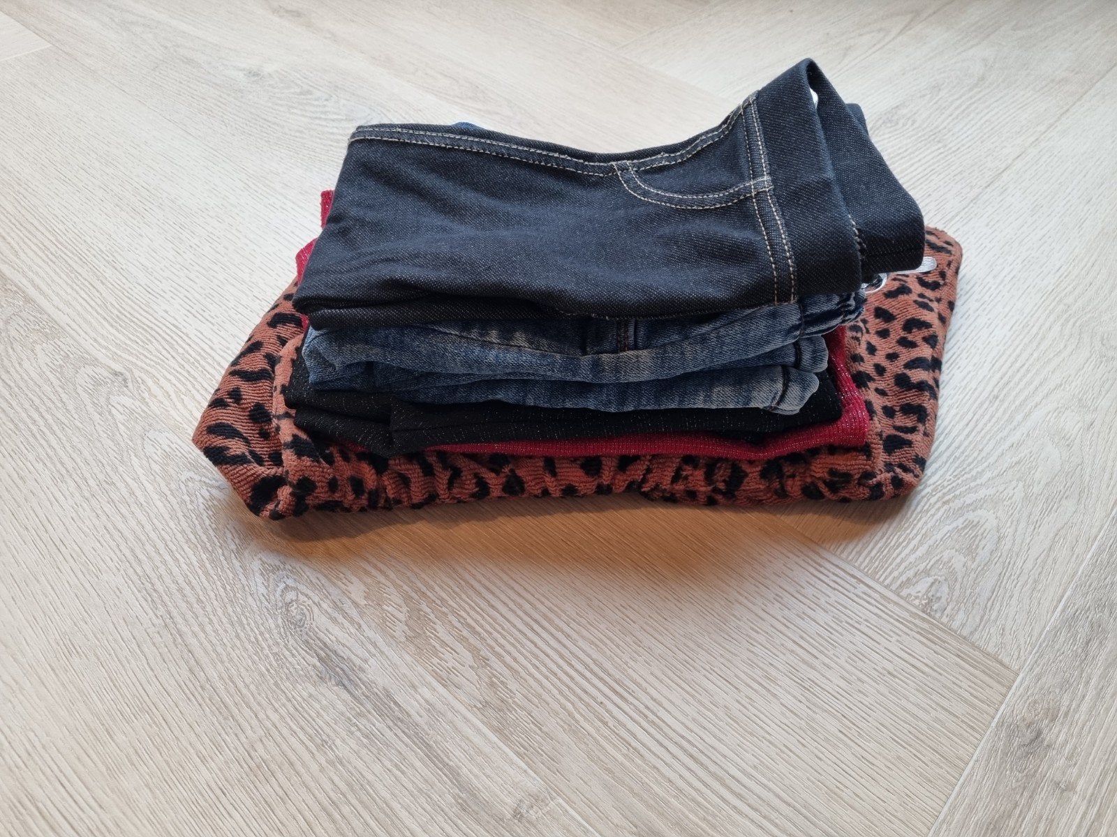 Meisjes kledingpakket maat 86 (jurk, broeken, shirt), Kinderen en Baby's, Broekje, Meisje, Ophalen of Verzenden, Zo goed als nieuw