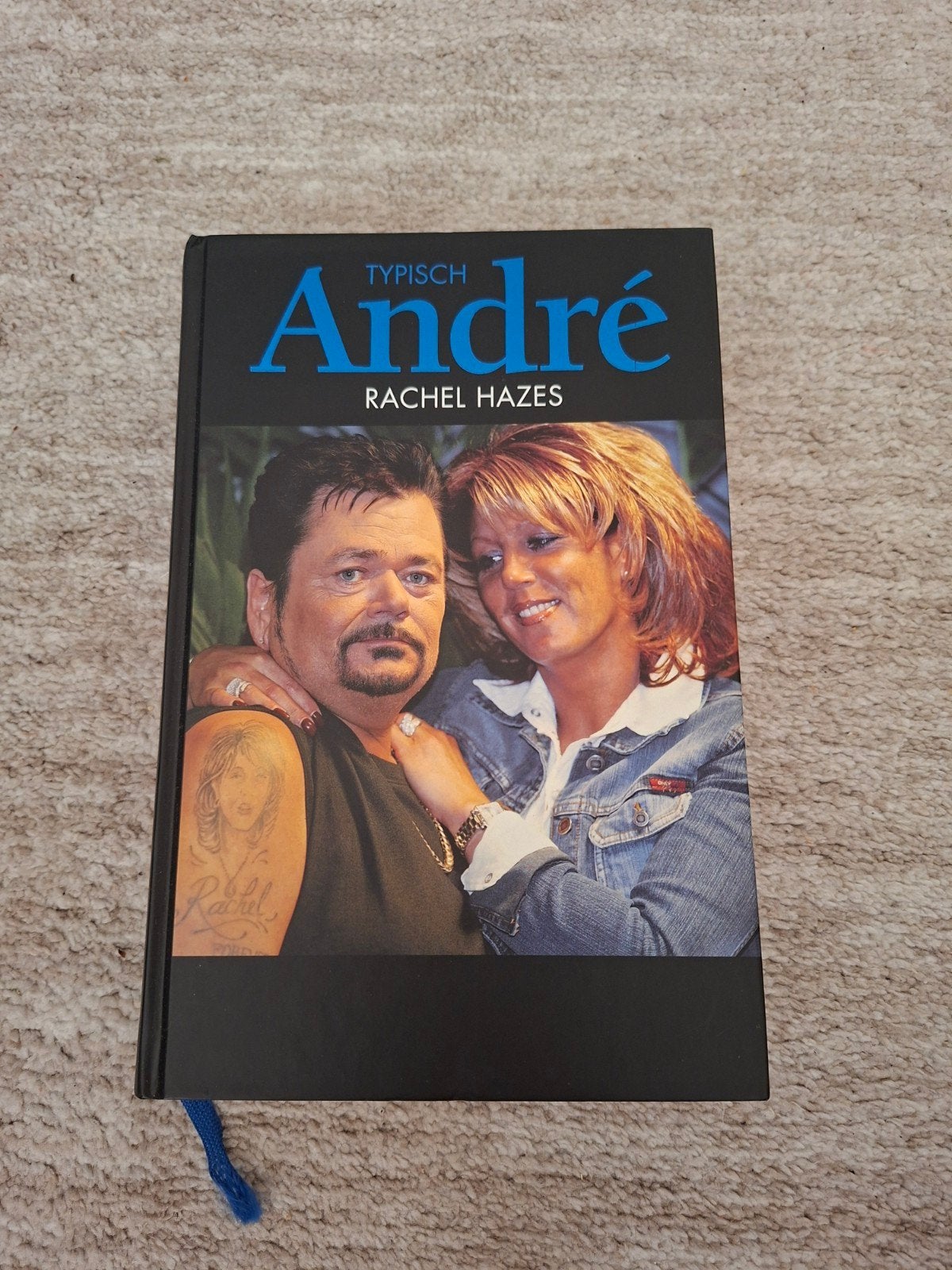 Boek: Typisch André - Rachel Hazes (gebruikssporen), Ophalen of Verzenden, Gelezen, Rachel Hazes, Overige