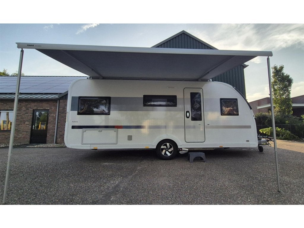Adria Adora 542 UL VOL OPTIE (1011579), Schokbreker, Particulier, Adria, 6 tot 7 meter