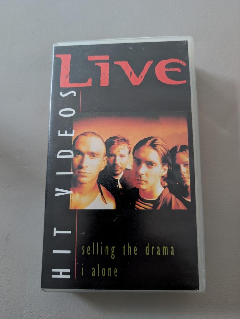 3 x VHS band. Nirvana en Live en anderen, Vanaf 16 jaar, Ophalen of Verzenden, Gebruikt