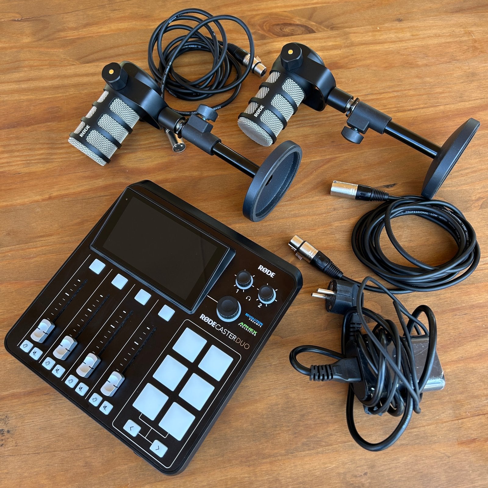 Rode RØDECaster Duo met 2 Rode PodMic Microfoons, Ophalen, Zo goed als nieuw