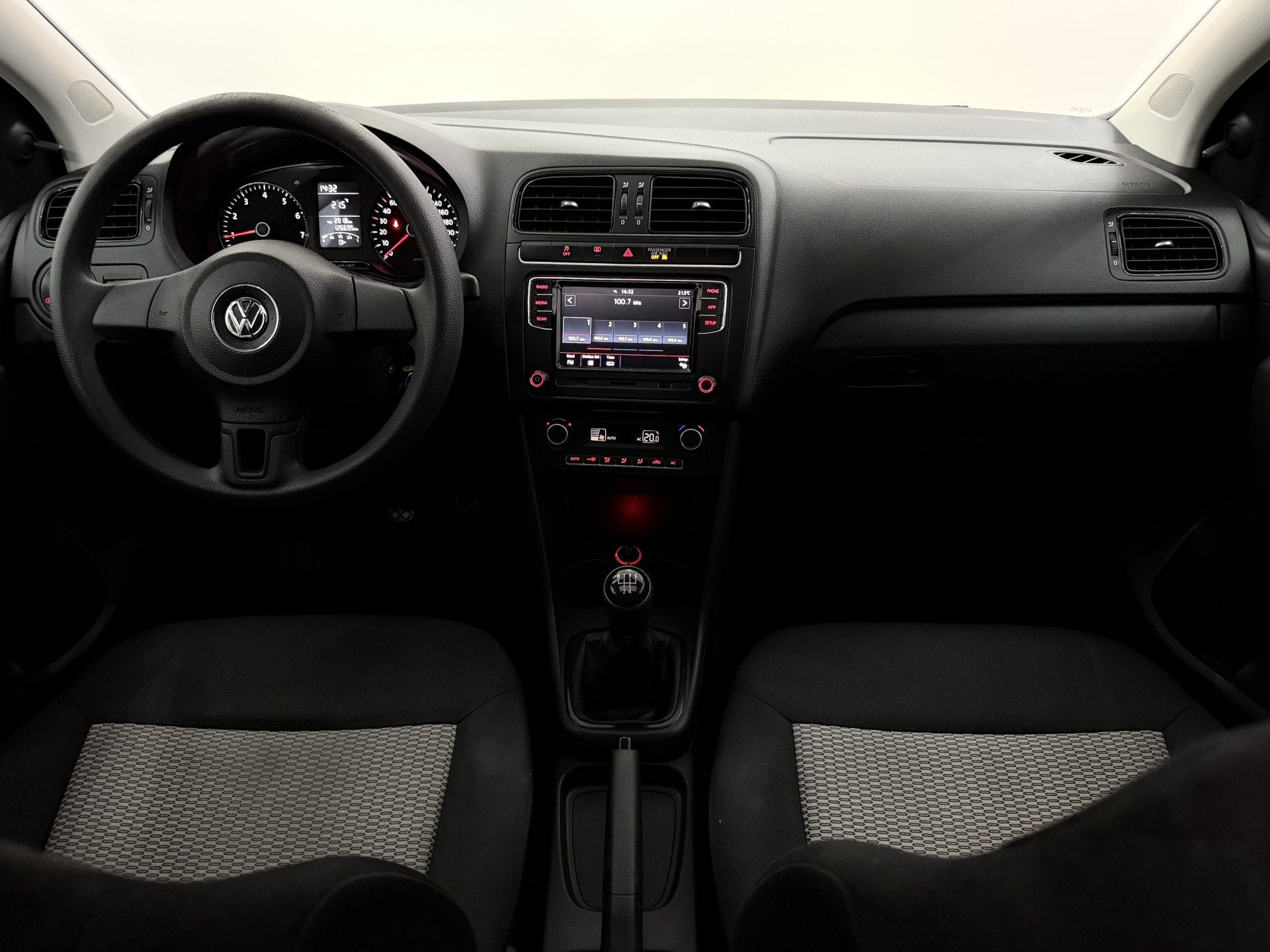 Volkswagen Polo 1.2 Easyline Panoramadak, Clima, Apple carpl, Auto's, Voorwielaandrijving, Euro 5, 60 pk, 1198 cc