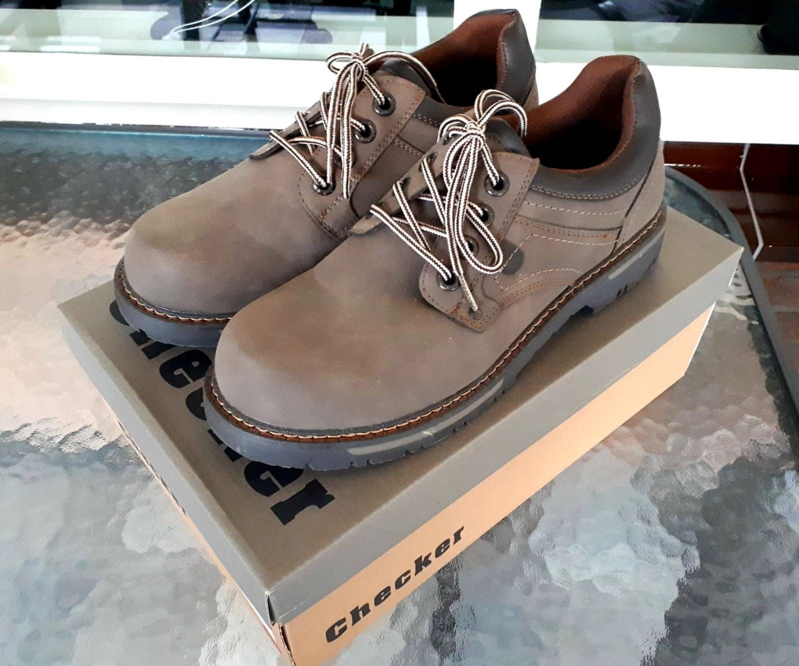 splinternieuwe heren schoenen bruin maat 44 vaste prijs, Ophalen, Nieuw, Bruin