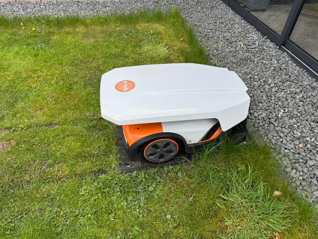 Stihl iMow5.0 incl garage. Goed onderhouden., Tuin en Terras, Robotmaaiers, Zo goed als nieuw, 20 tot 25 cm, Ophalen of Verzenden