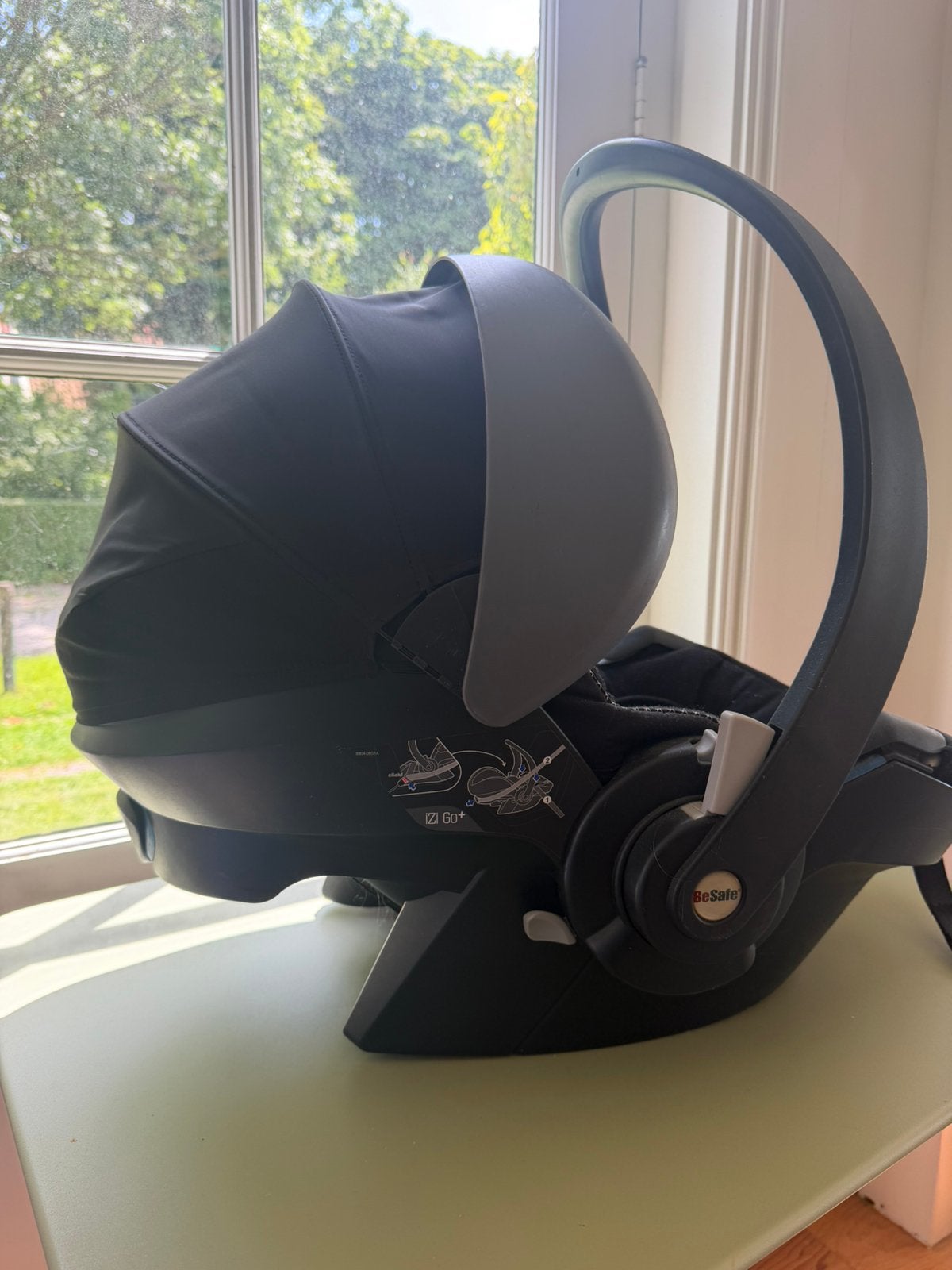 Besafe Izi Go Premium Black (Stokke) autostoeltje baby 0-13k, Autogordel of Isofix, Gebruikt, 0 t/m 13 kg, Ophalen