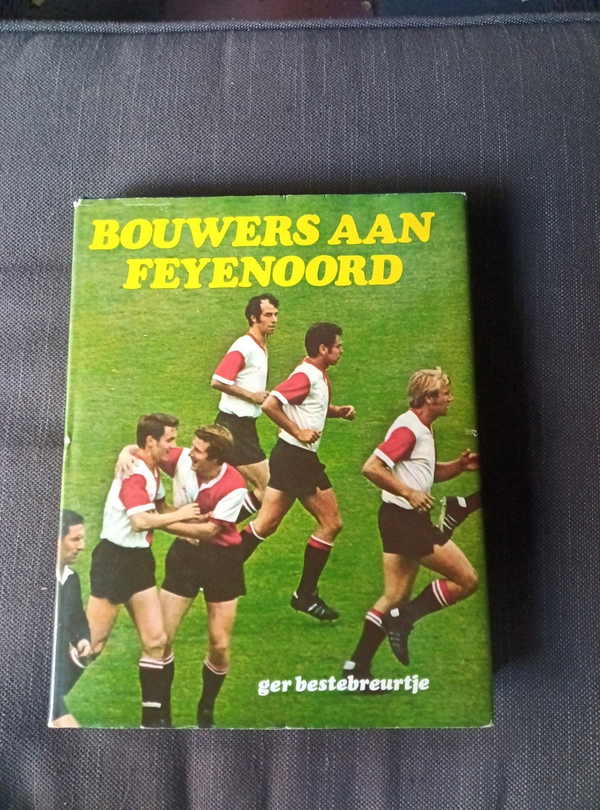 Bouwers aan Feyenoord - Ger Bestebreurtje, Ophalen of Verzenden