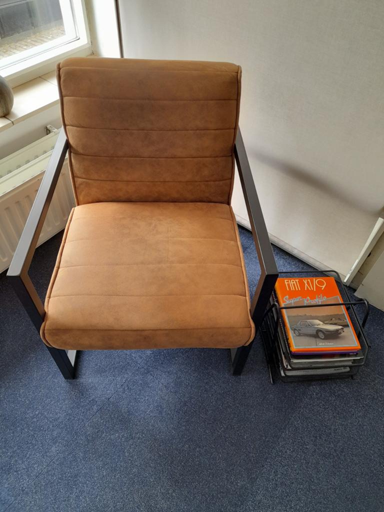 Tadek stoelen., Ophalen, Bruin, Twee