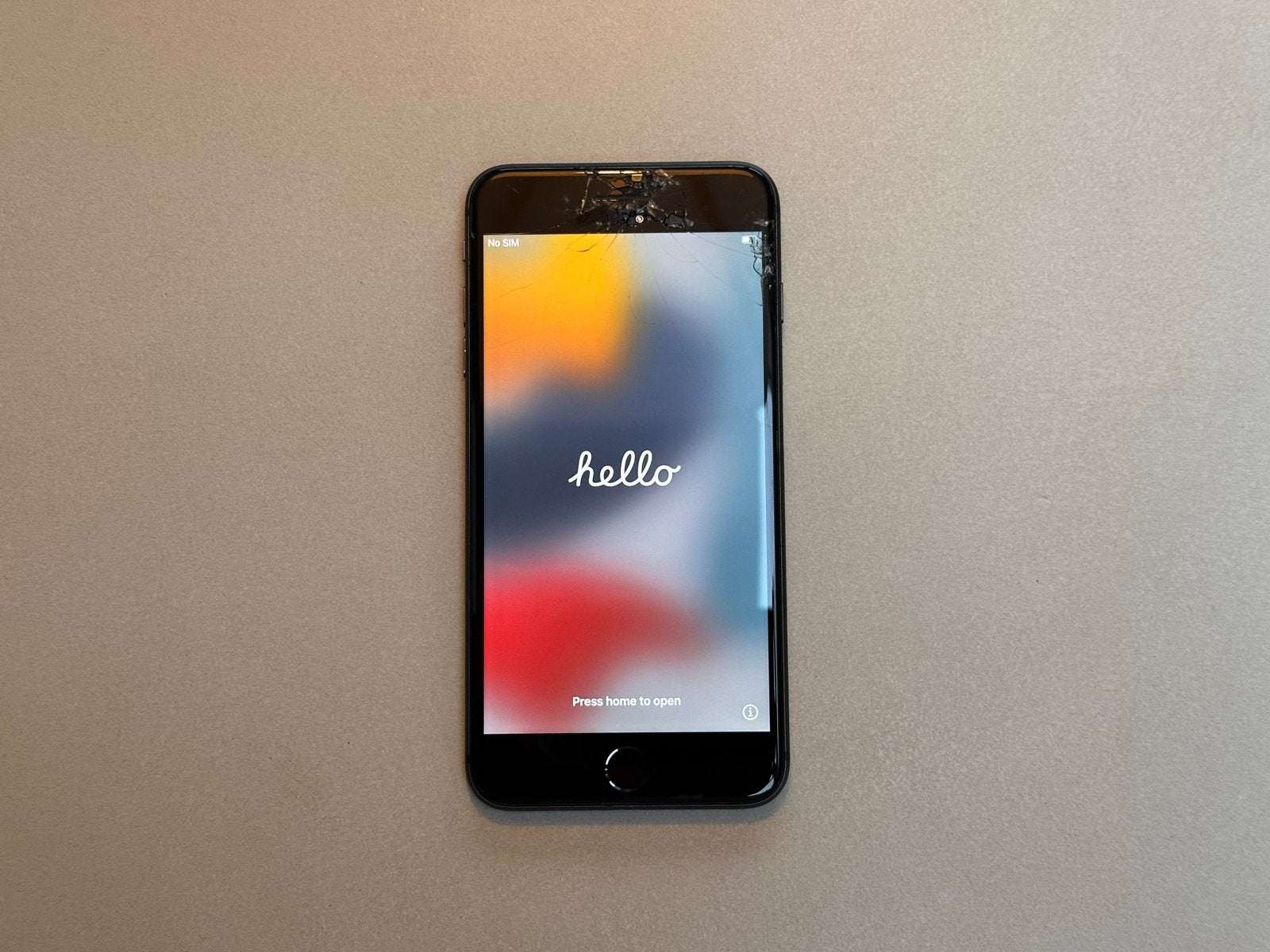iPhone 8 Plus Zwart 64GB - Scherm defect, Telecommunicatie, 83 %, Gebruikt, IPhone 8 Plus, Zwart