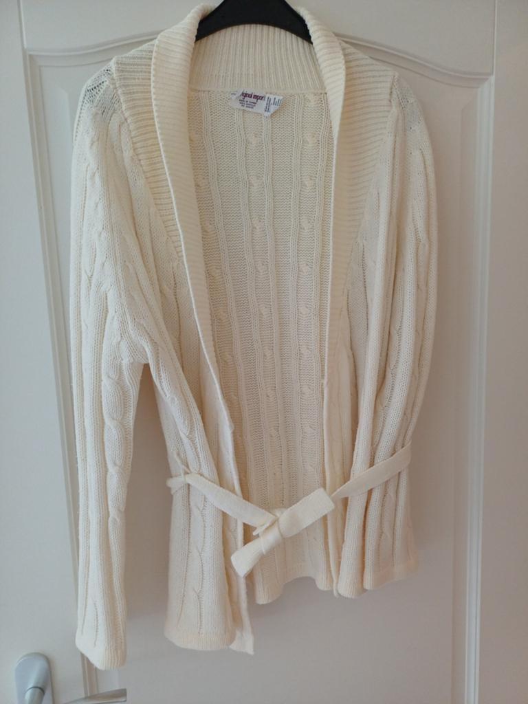Crèmekleurig kabelgebreid vest met ceintuur 48, Maat 38/40 (M), Beige, Ophalen of Verzenden, Zo goed als nieuw