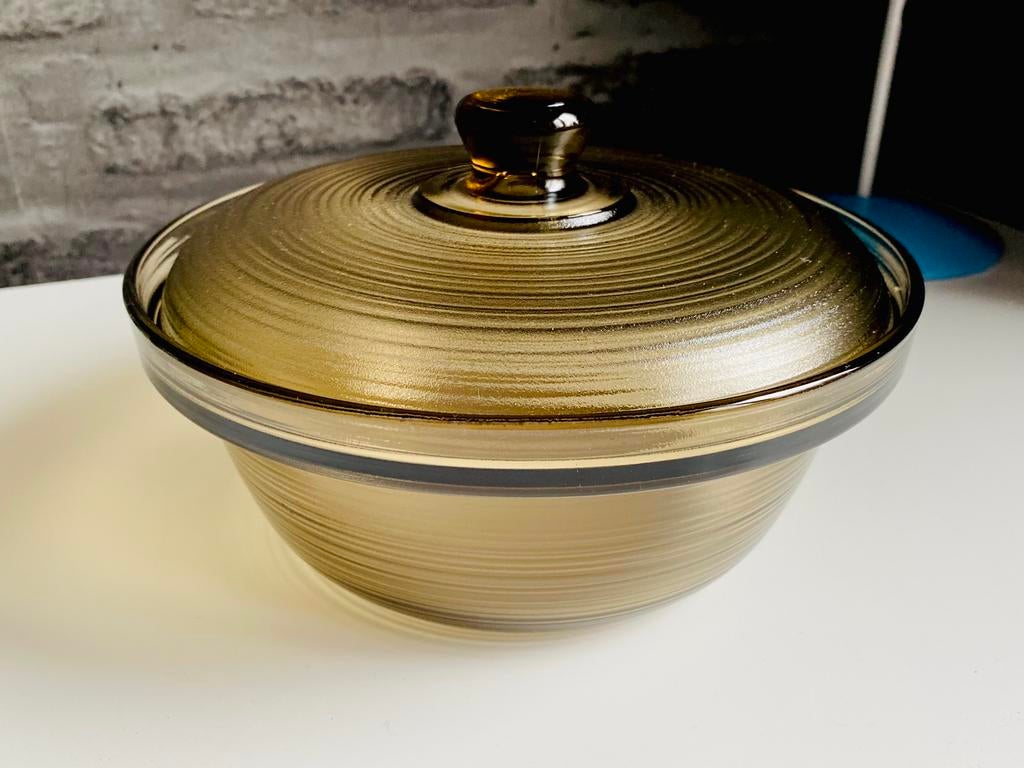 Vintage Arcopal France Rookglas Ovenschaal met Deksel - 70s, Ophalen of Verzenden, Zo goed als nieuw
