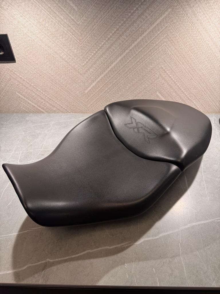 BMW S1000XR K69 OEM ZADEL - Topstaat!, Motoren, Ophalen, Gebruikt