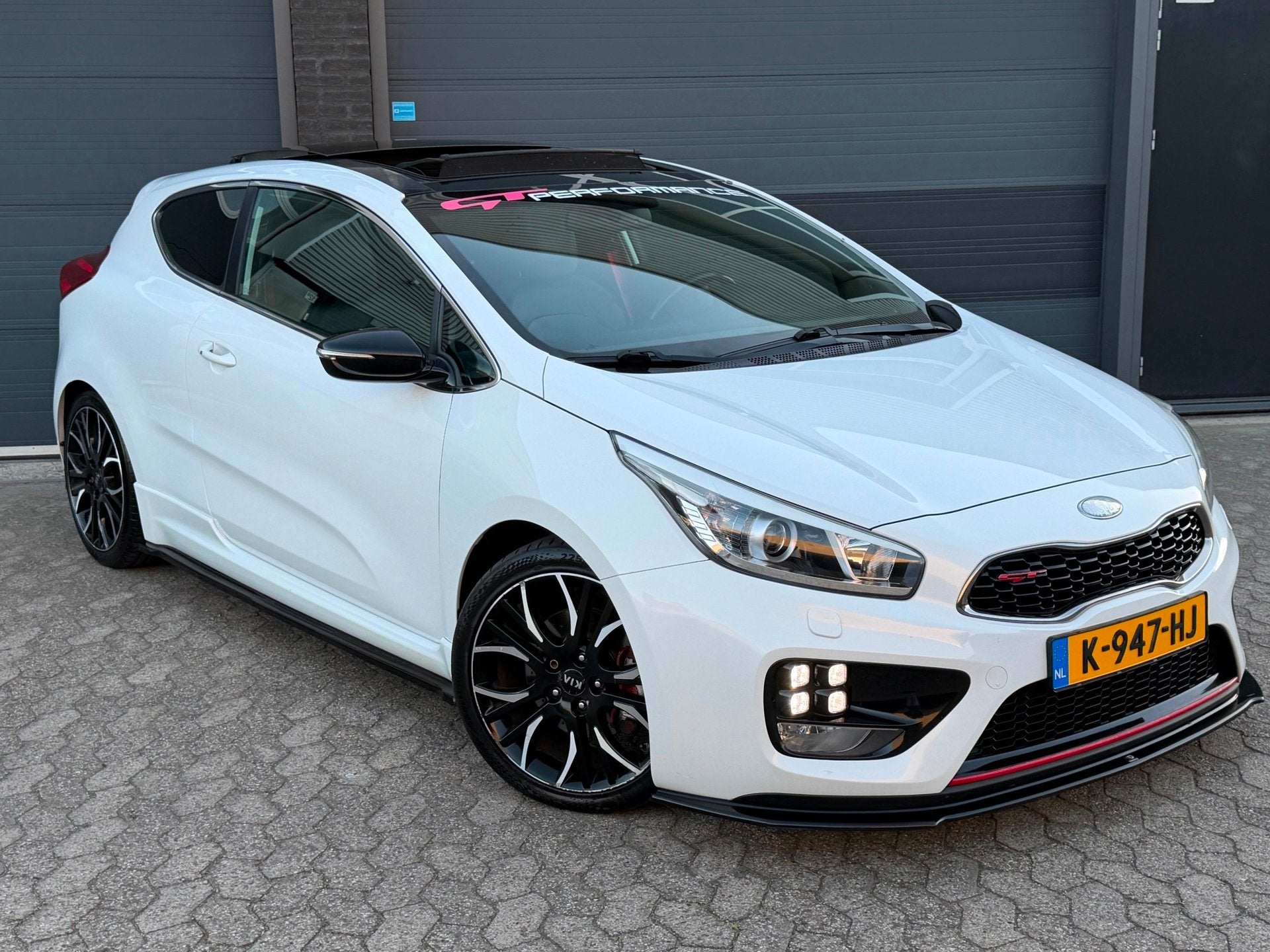 Kia Pro_cee'd 1.6 GT|PANO|CAMERA|MAXTON DESIGN|VOL OPTIE, Auto's, Voorwielaandrijving, Euro 5, Gebruikt, 1591 cc