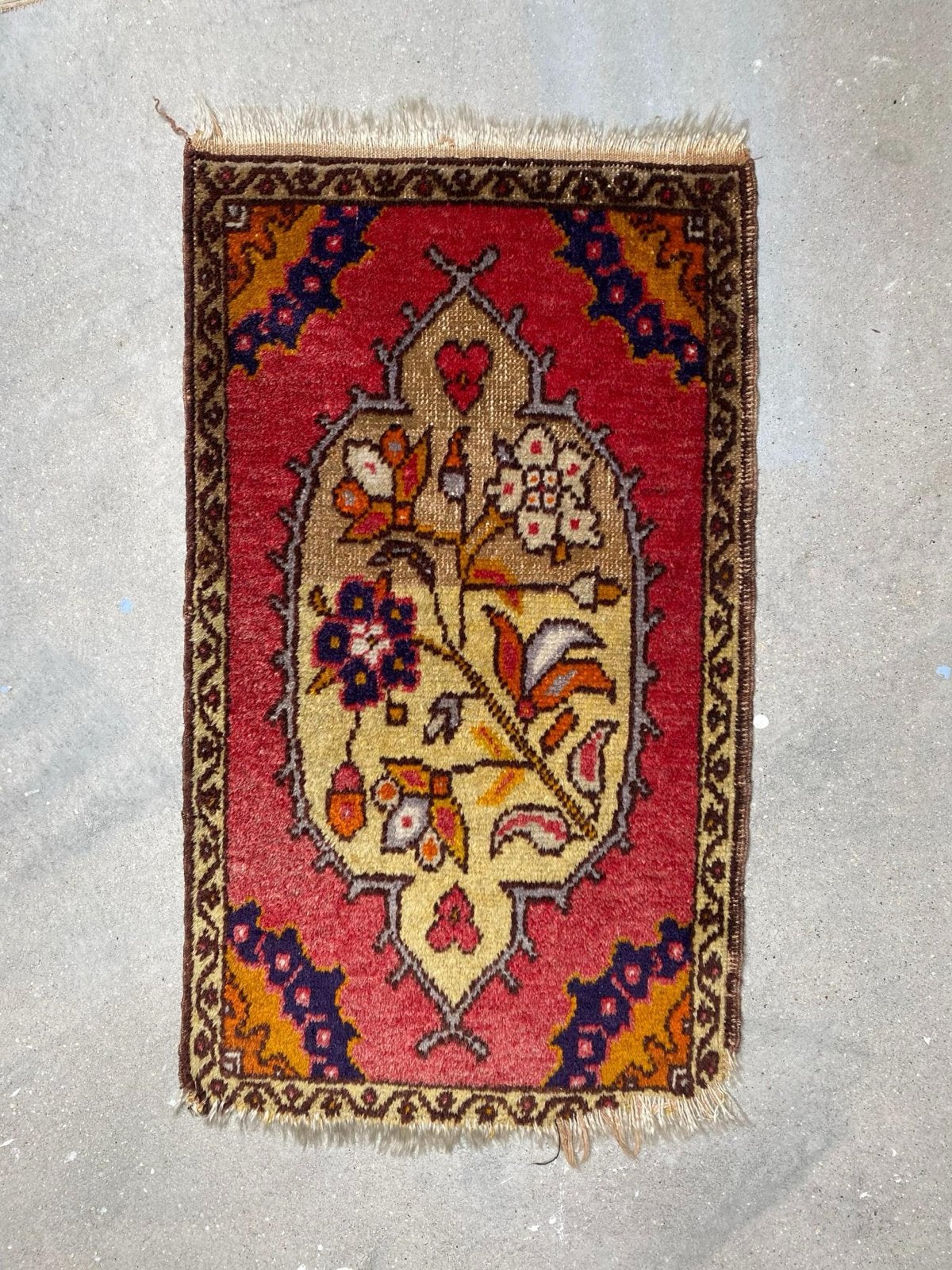 Vintage Handgeknoopt Perzisch tapijtje 52x90cm - met Bloemen, Gebruikt, 50 tot 100 cm, Rechthoekig, Rood