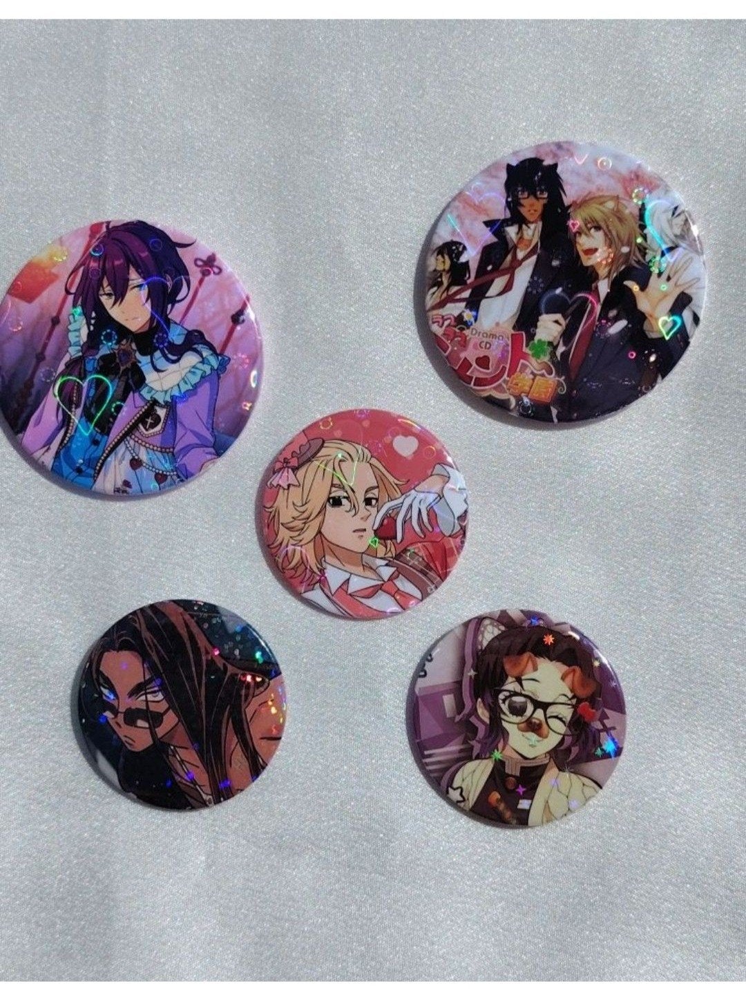 Nieuwe Hologram Anime Badges - Diverse Ontwerpen, Ophalen of Verzenden, Nieuw, Figuurtje, Speldje of Pin