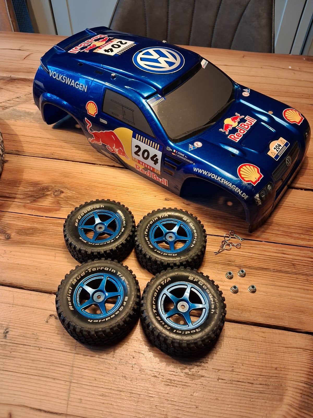 Tamiya VW Touareg Body + velgen met banden, Hobby en Vrije tijd, Ophalen of Verzenden, Gebruikt, Schaal 1:10, Elektro