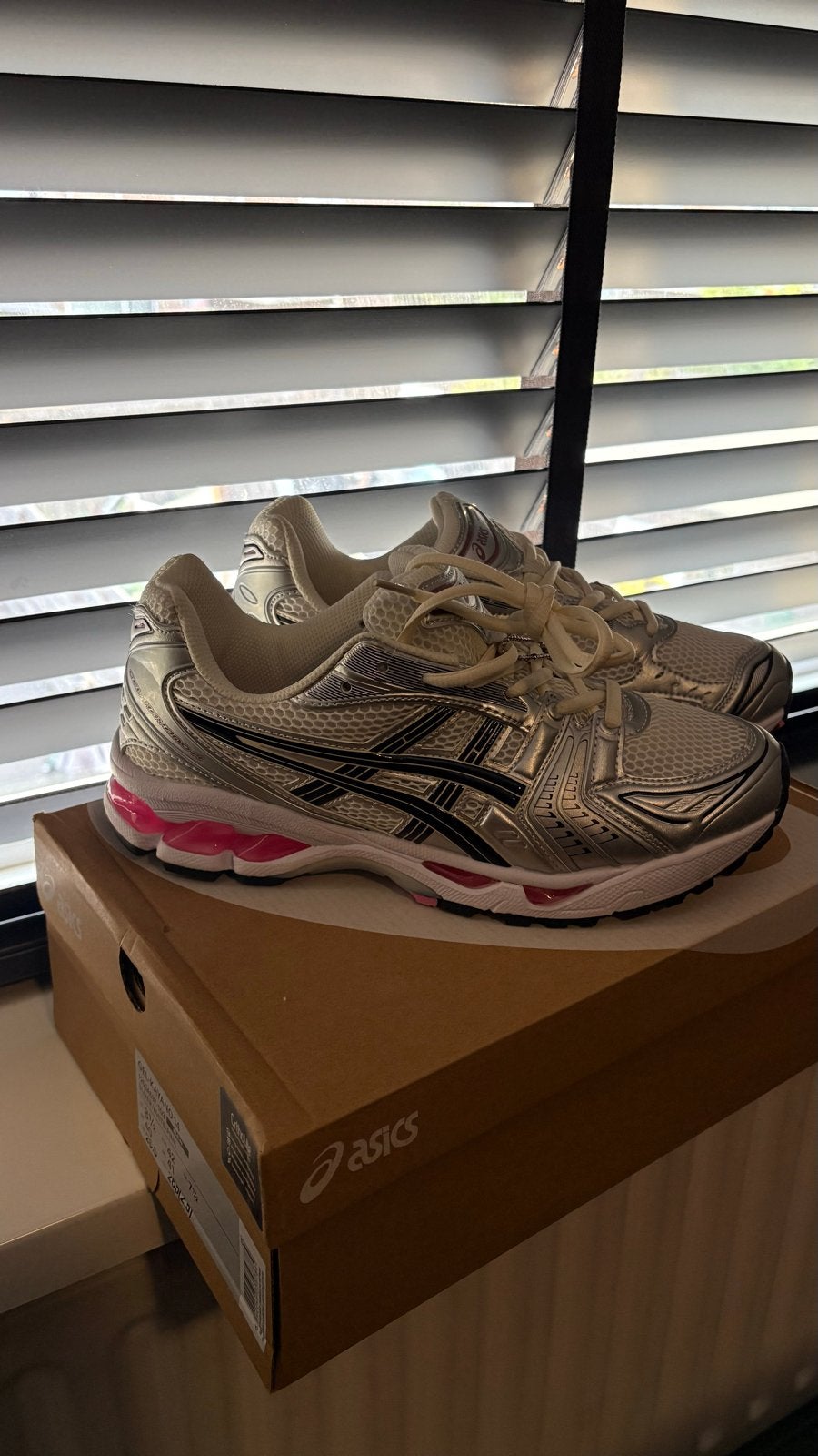 ASICS Gel-Kayano 14 Wit Roze, Wit, Nieuw, Ophalen of Verzenden, Sneakers of Gympen