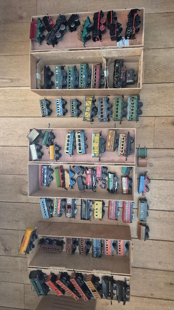 3 Kisten vintage blikken treinen, Hobby en Vrije tijd, Gelijkstroom of Wisselstroom, Analoog, Ophalen, Overige merken