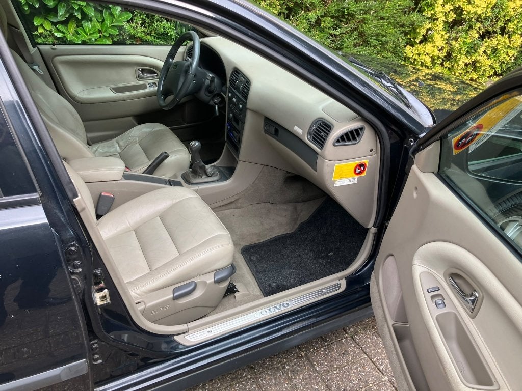 Volvo V40 2.0 T Dynamic (bj 2000), foto 9